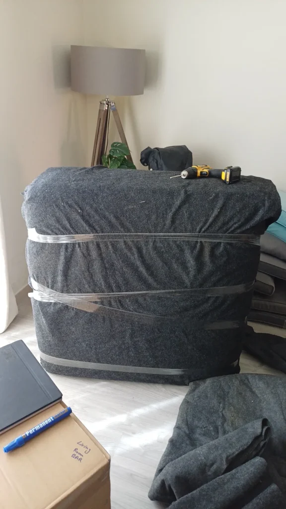 Movers and packers in Umm Suqeim
